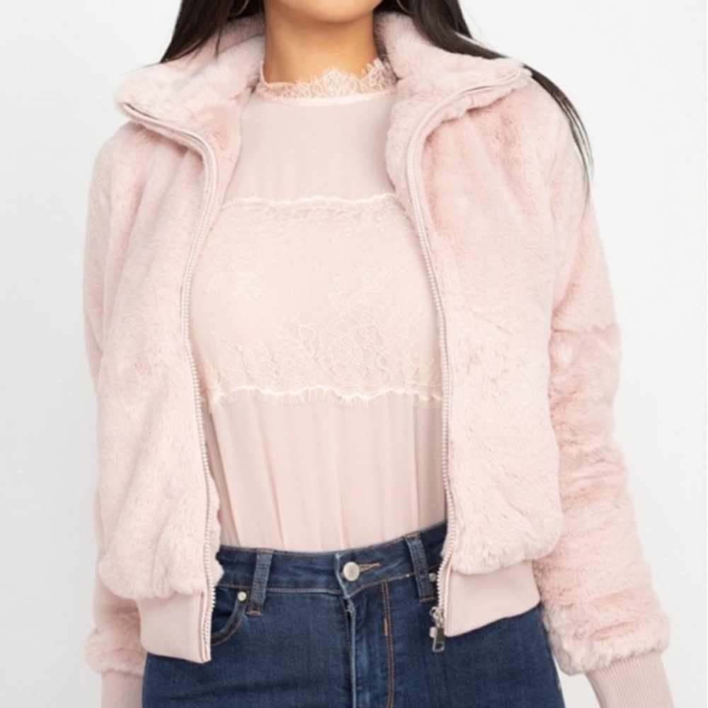 Women’s Love Tree Faux Fur Coat. Size Medium. Pink.